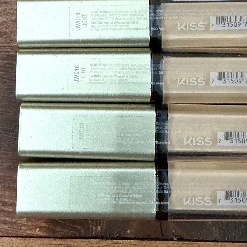 KISS Wand Me Up Concealer JWC10 Light 5.5ml Cruelty Free Lot of 4 New Sealed
